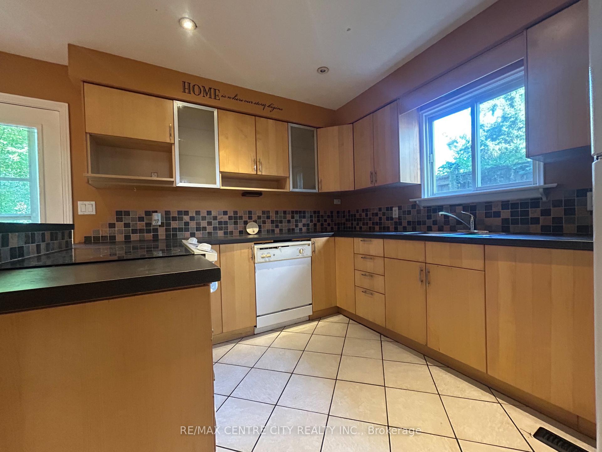 Photo 8 of 67 Walmer Gardens, London, North K — HOMEH