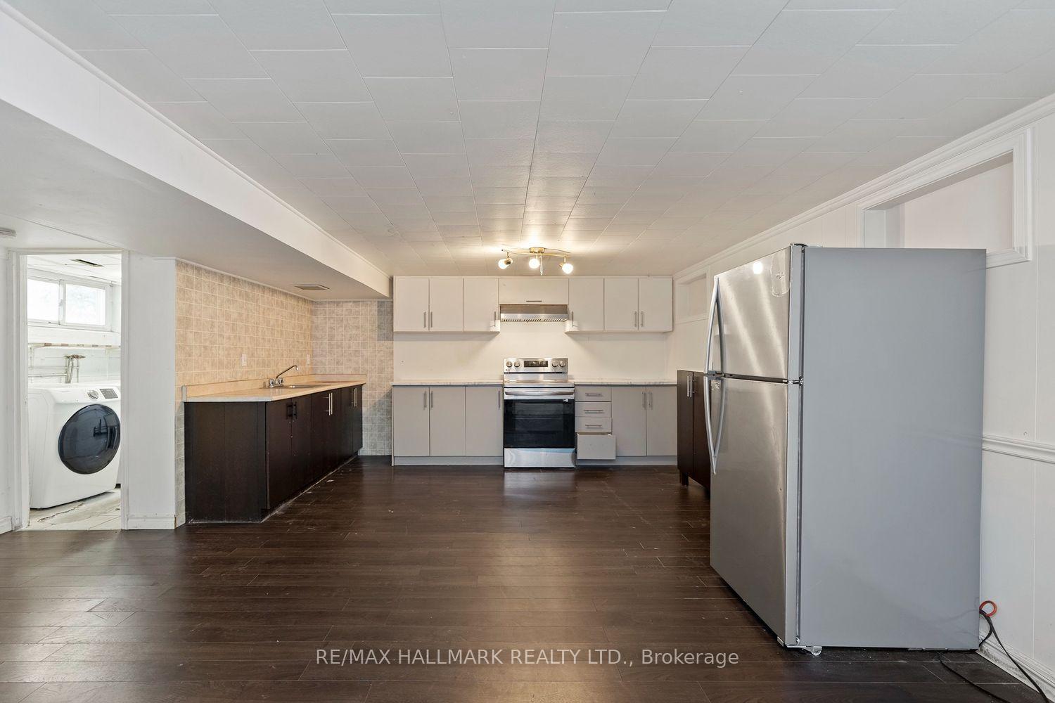 Photo 14 of 26 Flowertown Avenue, Brampton, Northwood Park — HOMEH