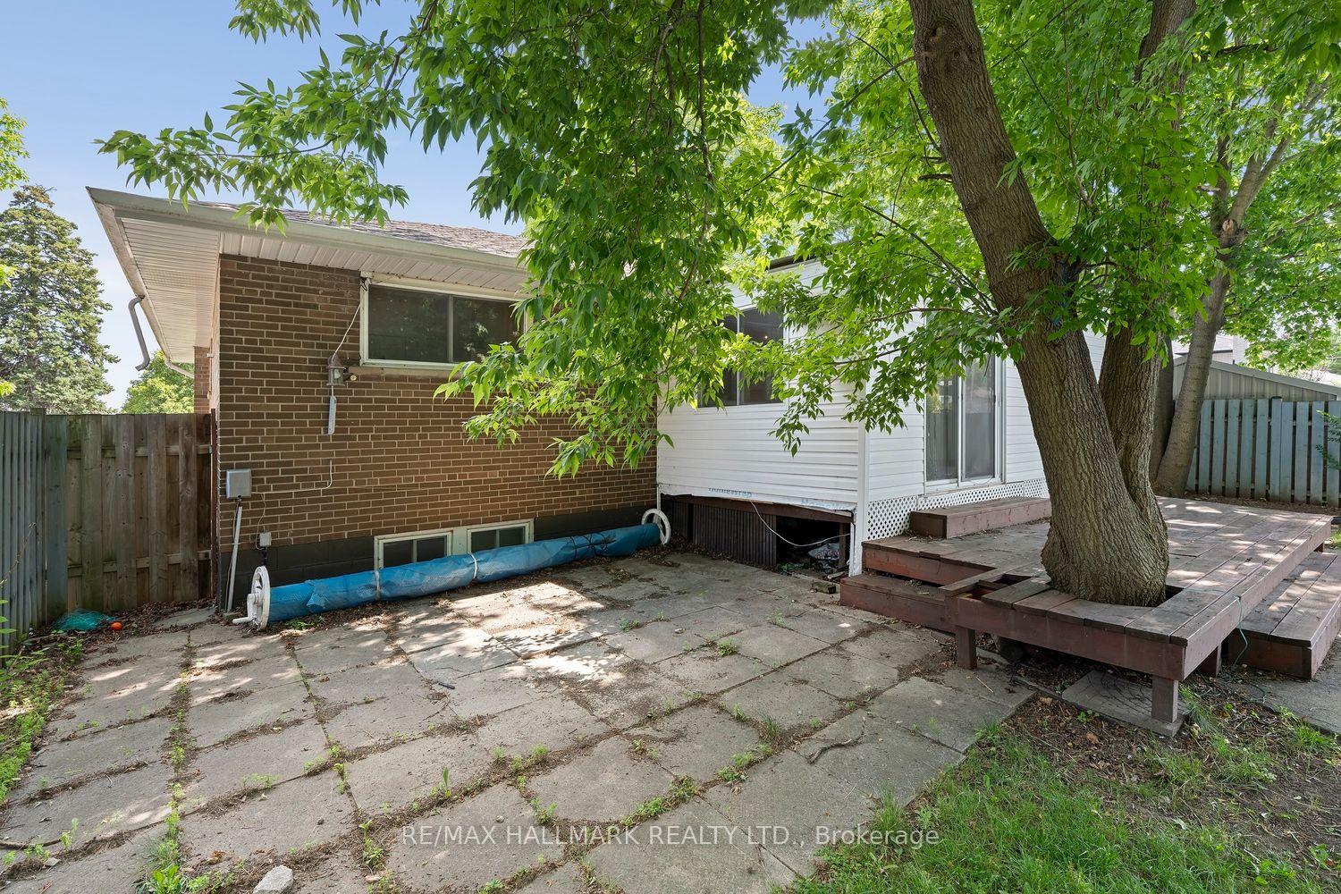Photo 25 of 26 Flowertown Avenue, Brampton, Northwood Park — HOMEH