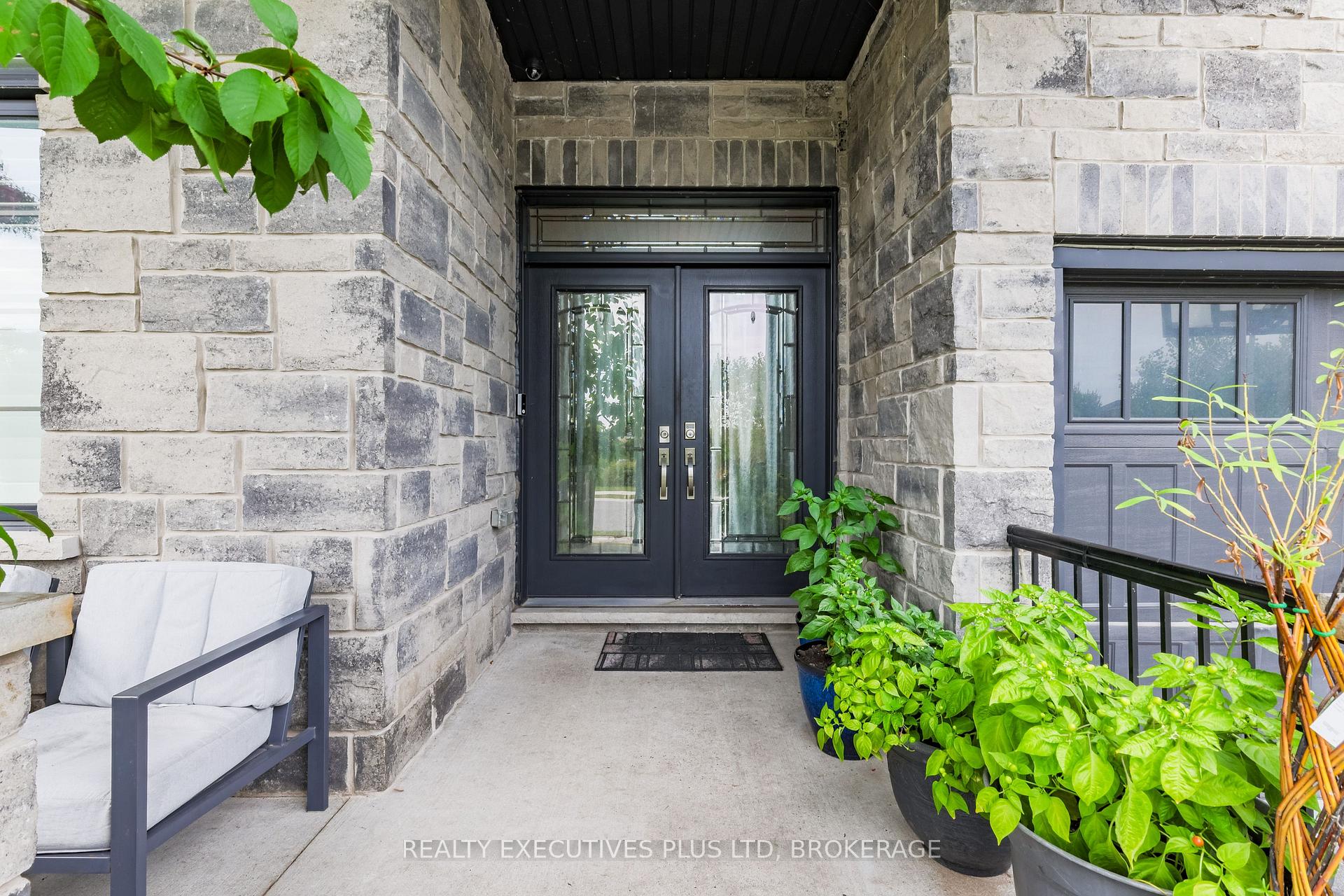 Photo 3 of 9211 Tallgrass Avenue, Niagara Falls, Lyons Creek — HOMEH