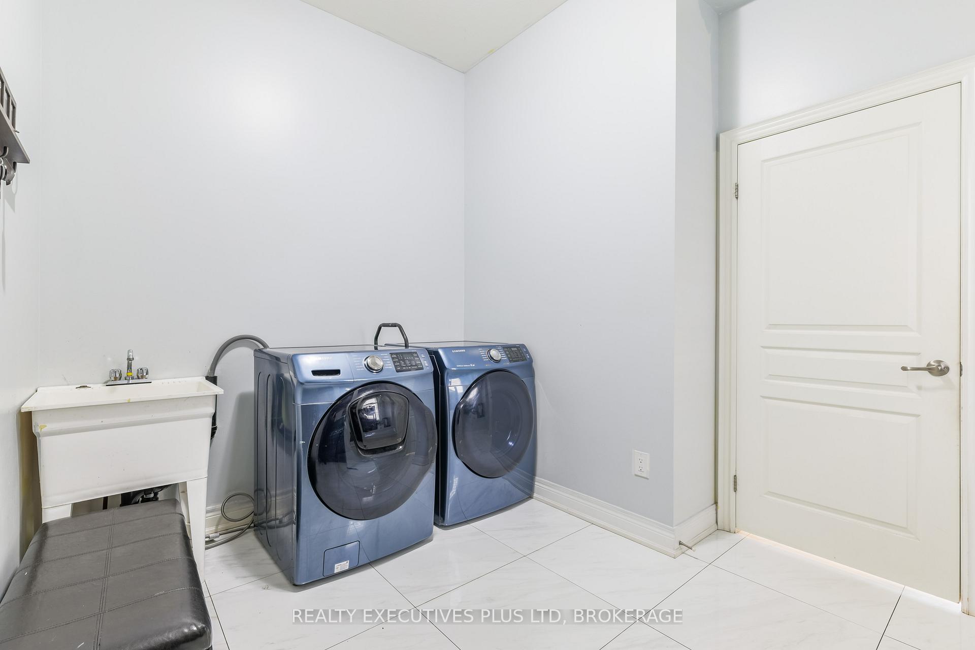 Photo 23 of 9211 Tallgrass Avenue, Niagara Falls, Lyons Creek — HOMEH