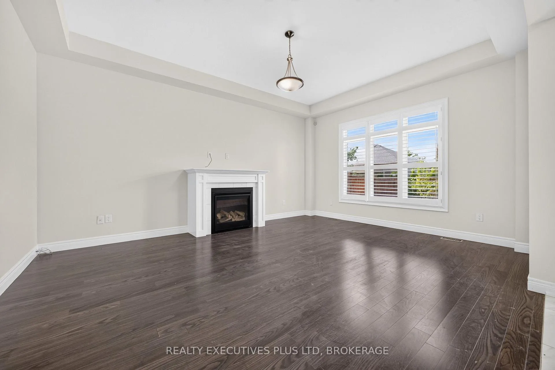 Photo 8 of 9211 Tallgrass Avenue, Niagara Falls, Lyons Creek — HOMEH