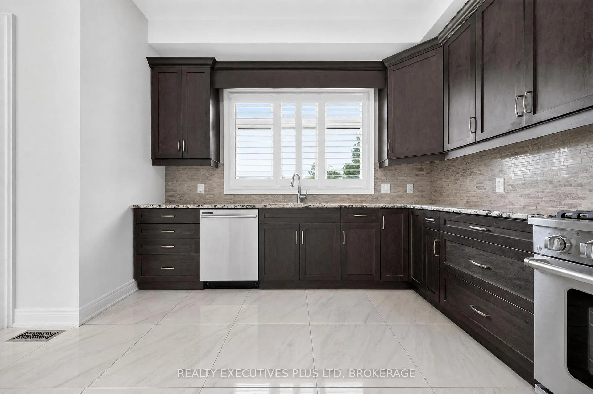 Photo 17 of 9211 Tallgrass Avenue, Niagara Falls, Lyons Creek — HOMEH