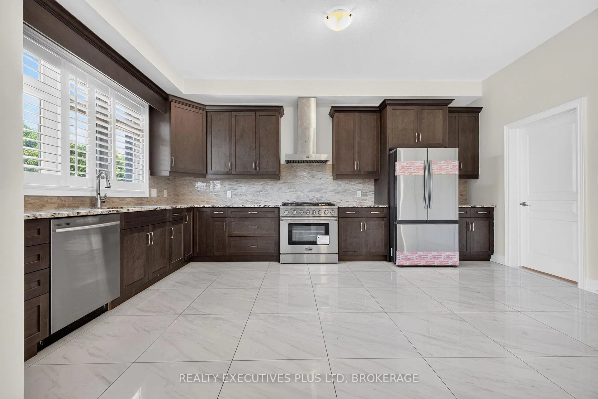 Photo 19 of 9211 Tallgrass Avenue, Niagara Falls, Lyons Creek — HOMEH