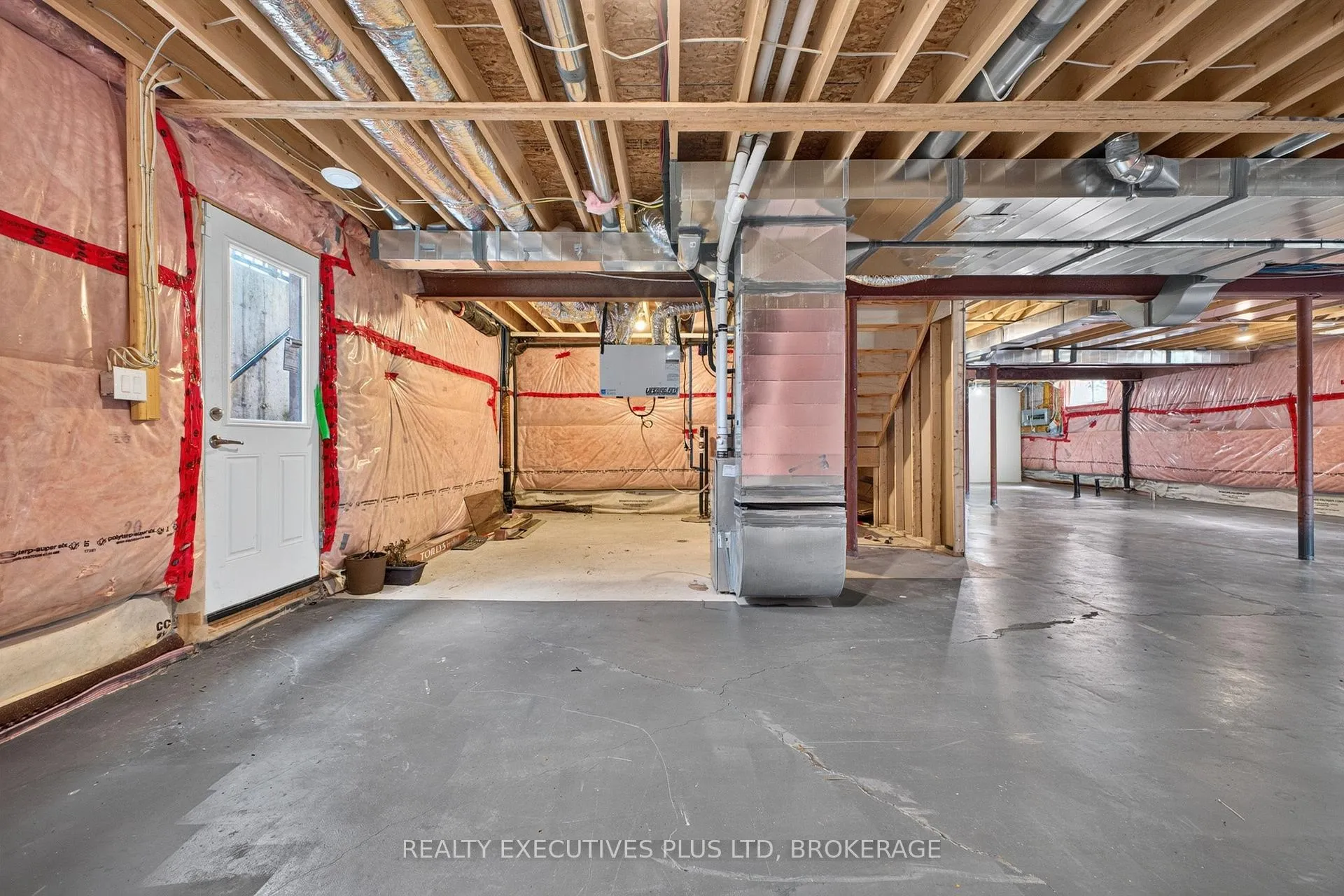 Photo 51 of 9211 Tallgrass Avenue, Niagara Falls, Lyons Creek — HOMEH
