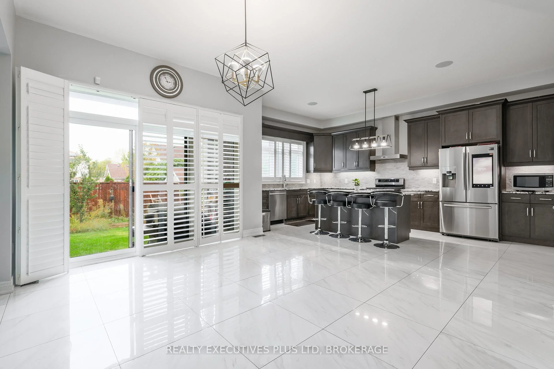 Photo 9 of 9211 Tallgrass Avenue, Niagara Falls, Lyons Creek — HOMEH