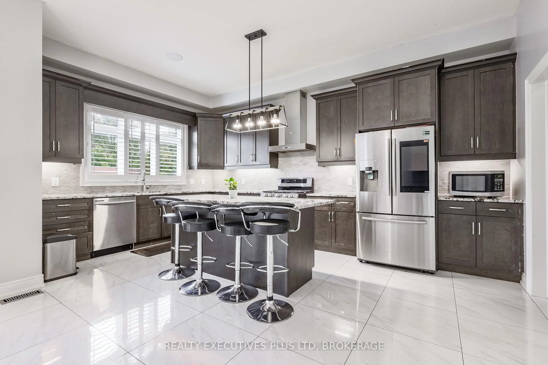 Photo 10 of 9211 Tallgrass Avenue, Niagara Falls, Lyons Creek — HOMEH