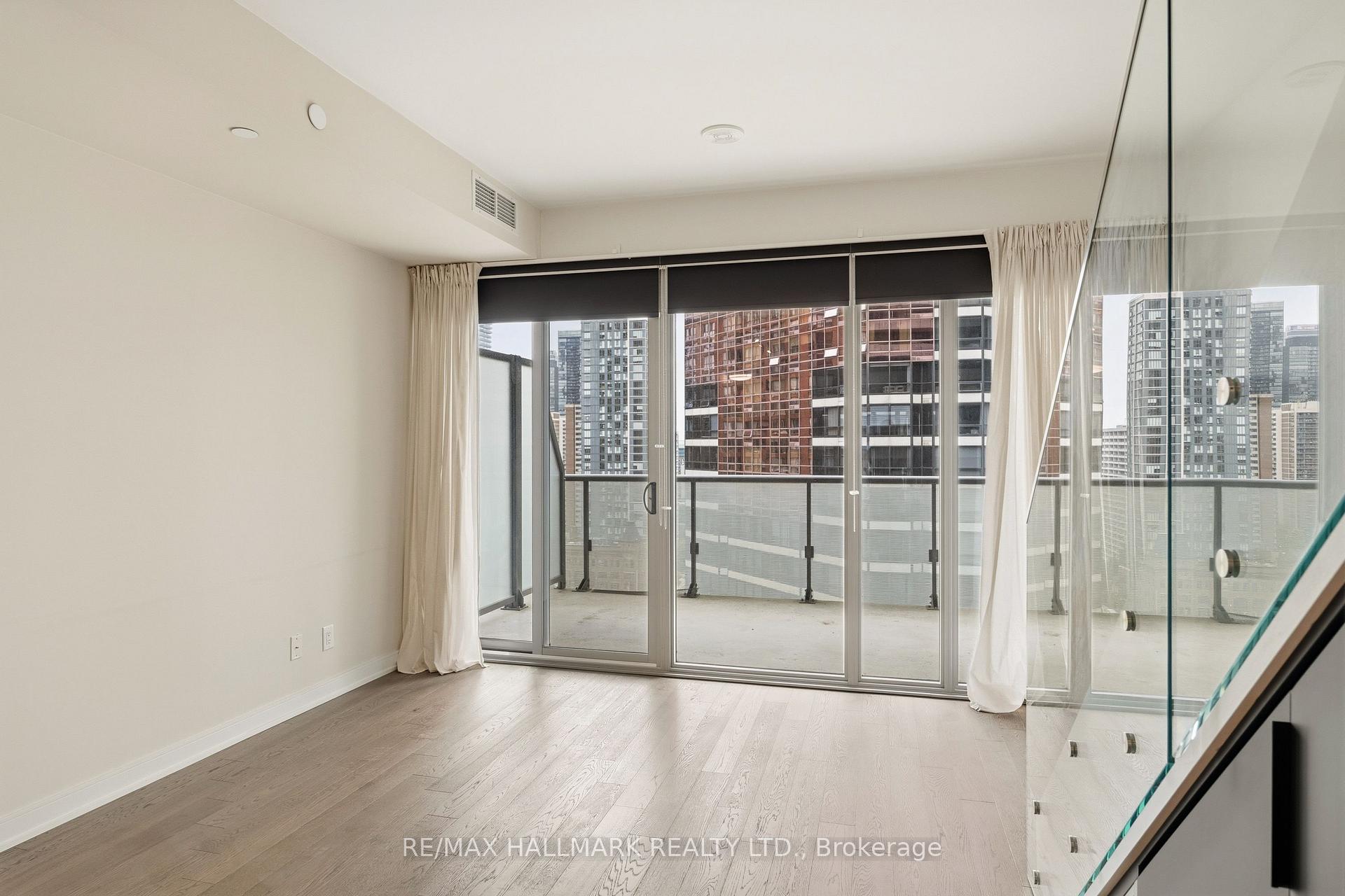 Photo 8 of Unit 1811, 57 St Joseph Street, Toronto, Bay Street Corridor — HOMEH