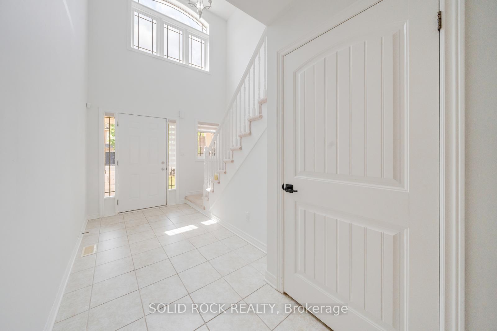 Photo 7 of 8435 Kelsey Crescent, Niagara Falls, Forestview — HOMEH