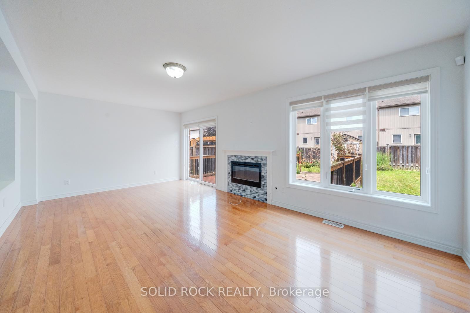 Photo 13 of 8435 Kelsey Crescent, Niagara Falls, Forestview — HOMEH