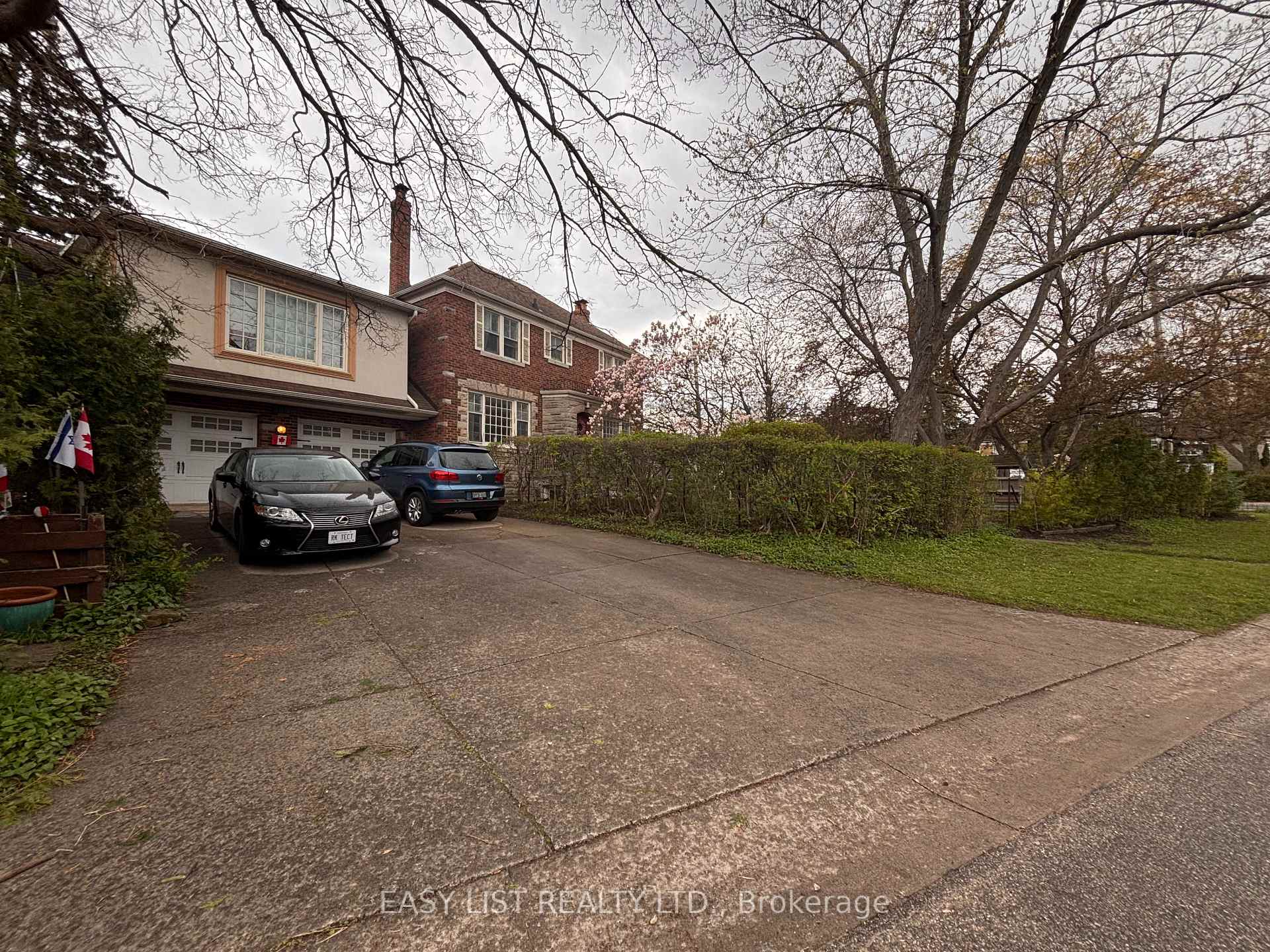 Photo 13 of 205 Ridley Boulevard, Toronto, Bedford Park-Nortown — HOMEH