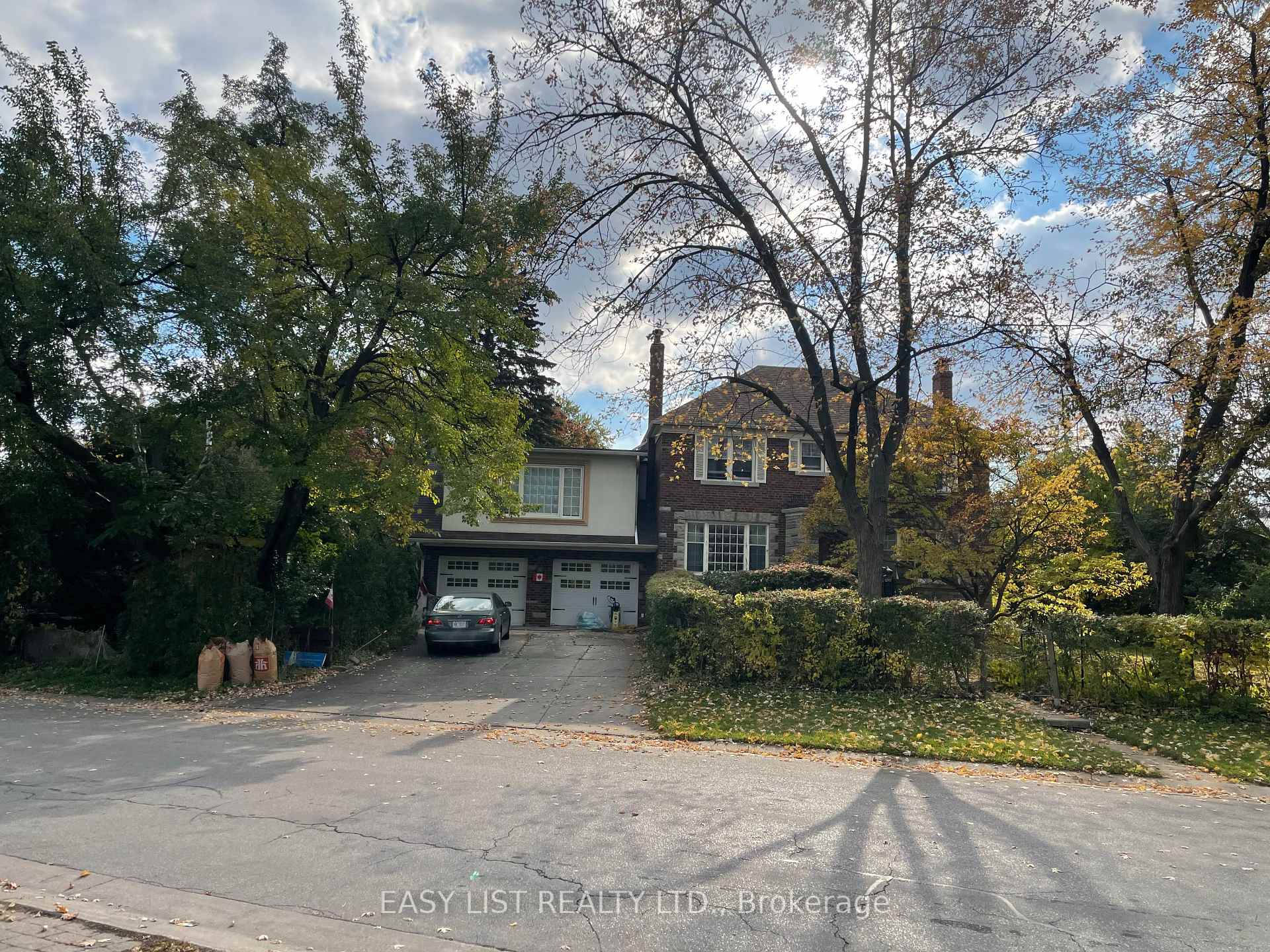 Photo 17 of 205 Ridley Boulevard, Toronto, Bedford Park-Nortown — HOMEH