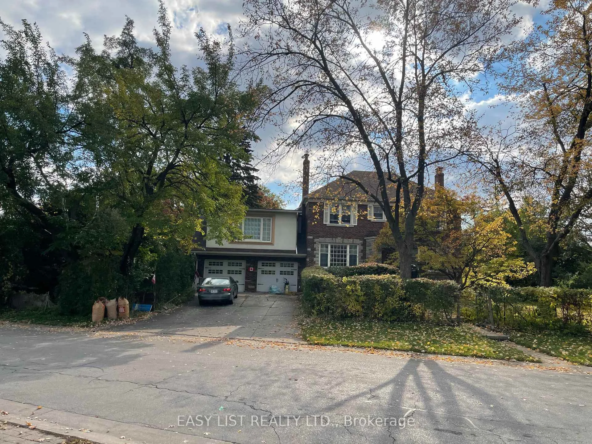 Photo 23 of 205 Ridley Boulevard, Toronto, Bedford Park-Nortown — HOMEH