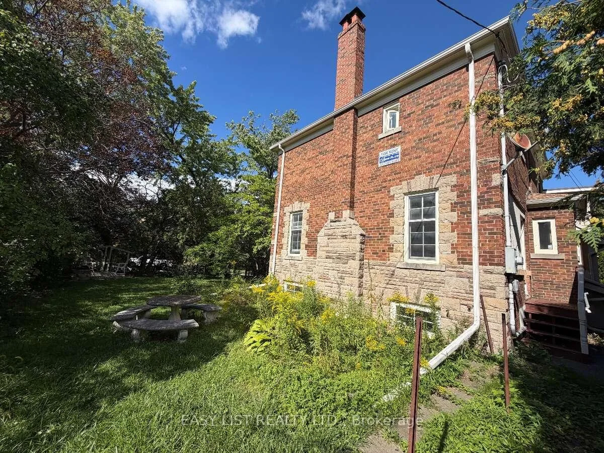 Photo 47 of 205 Ridley Boulevard, Toronto, Bedford Park-Nortown — HOMEH