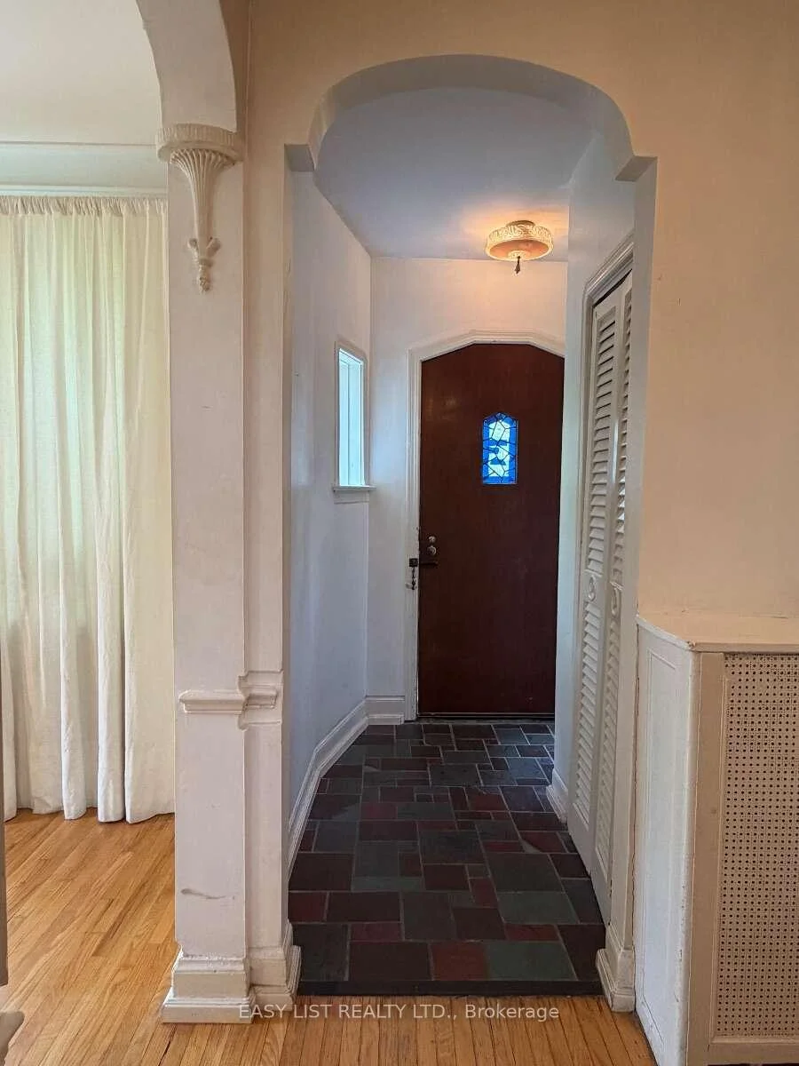 Photo 54 of 205 Ridley Boulevard, Toronto, Bedford Park-Nortown — HOMEH