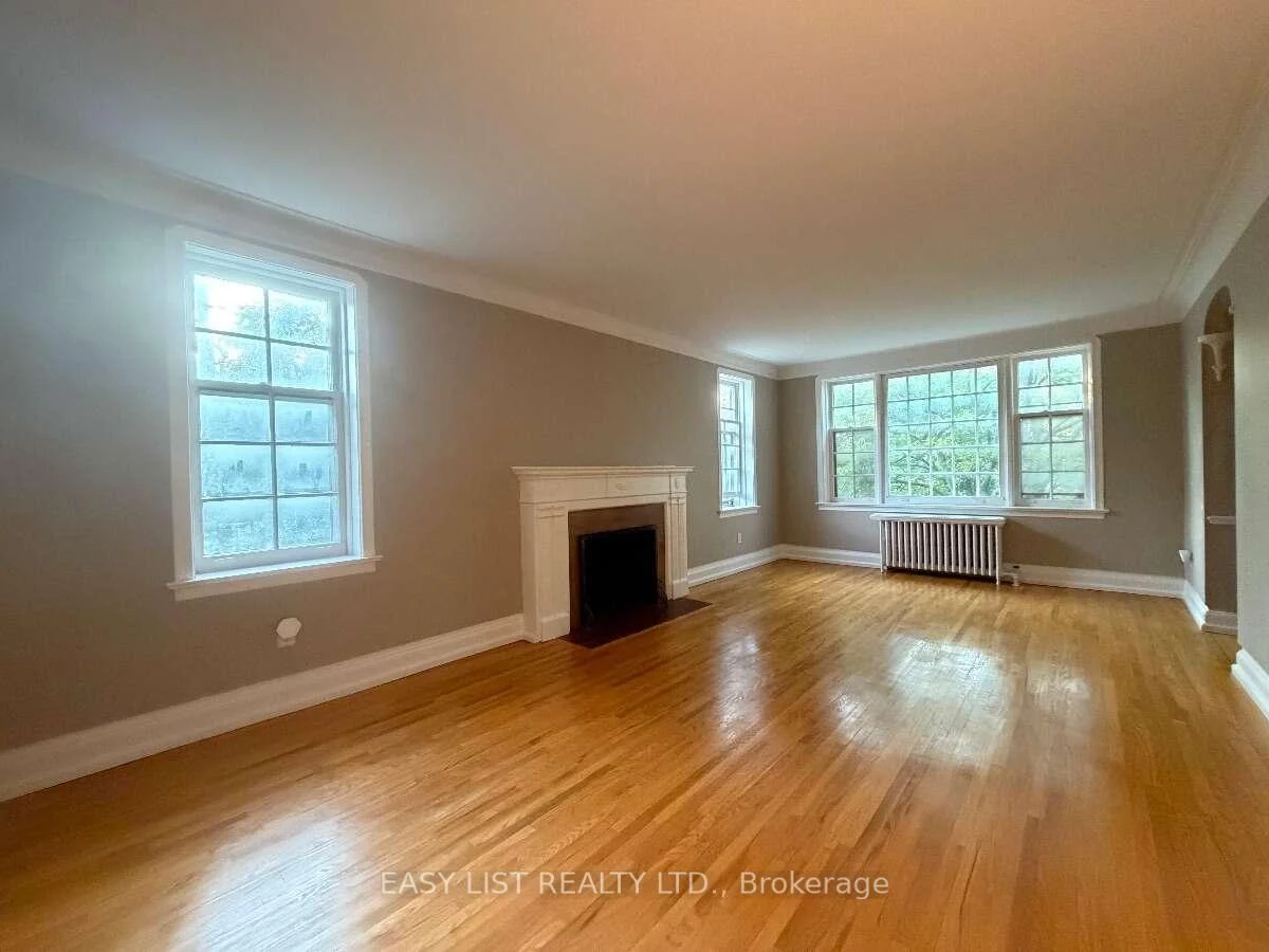 Photo 59 of 205 Ridley Boulevard, Toronto, Bedford Park-Nortown — HOMEH