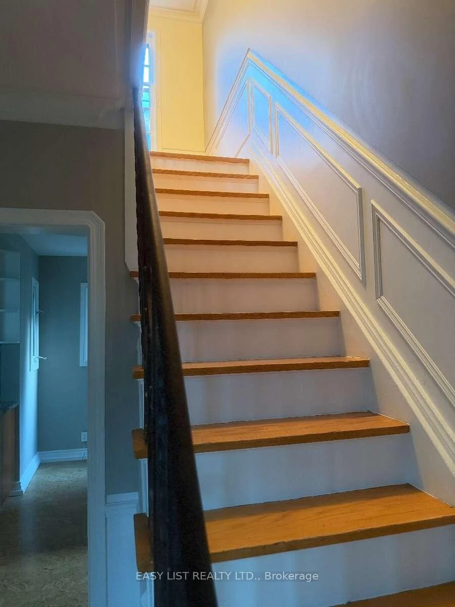 Photo 85 of 205 Ridley Boulevard, Toronto, Bedford Park-Nortown — HOMEH