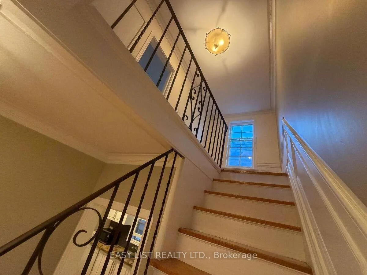 Photo 88 of 205 Ridley Boulevard, Toronto, Bedford Park-Nortown — HOMEH