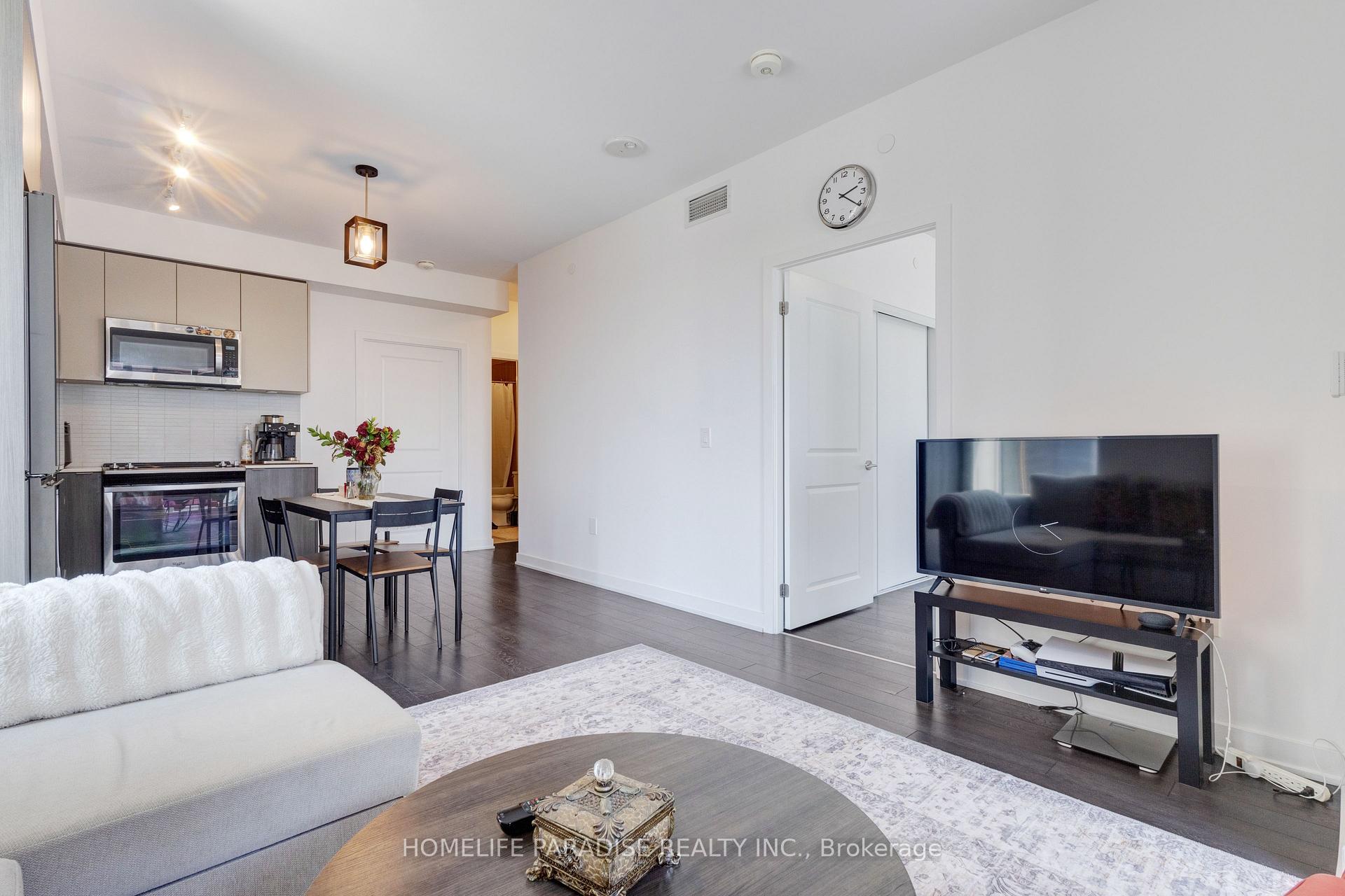 Photo 8 of Unit 319, 100 Eagle Rock Way, Vaughan, Rural Vaughan — HOMEH
