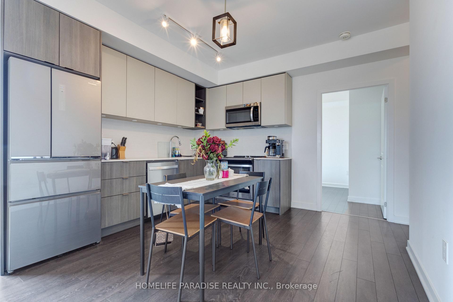 Photo 13 of Unit 319, 100 Eagle Rock Way, Vaughan, Rural Vaughan — HOMEH