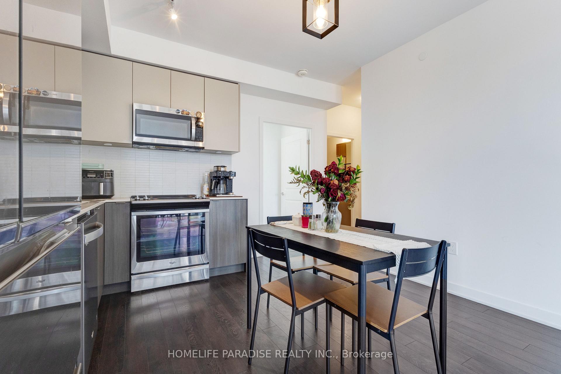 Photo 26 of Unit 319, 100 Eagle Rock Way, Vaughan, Rural Vaughan — HOMEH