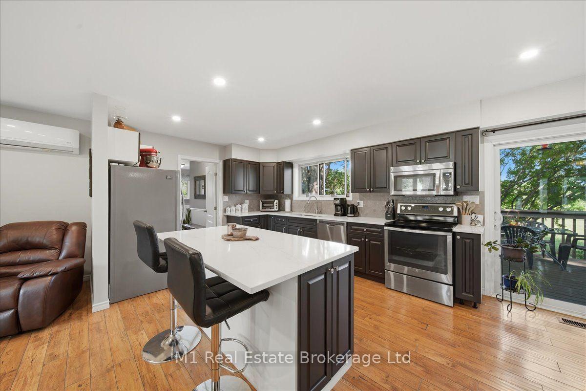Photo 8 of 2 Conder Drive, Oro-Medonte, Rural Oro-Medonte — HOMEH