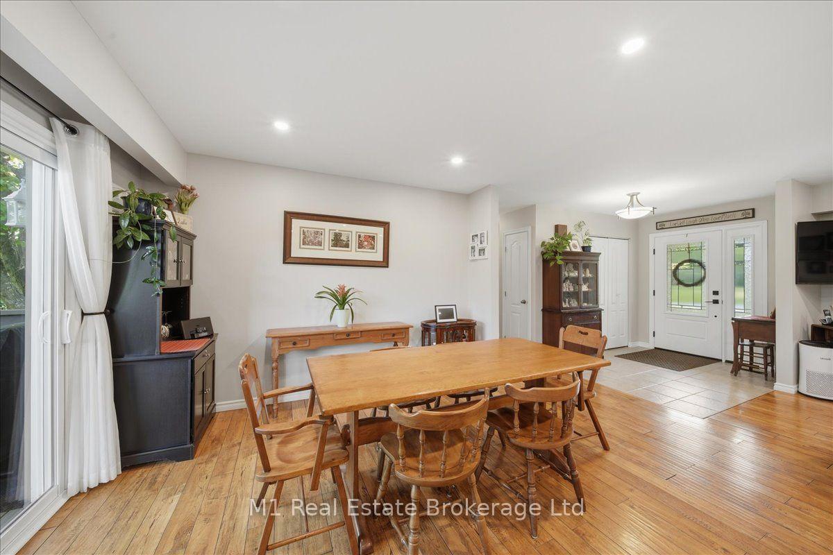 Photo 10 of 2 Conder Drive, Oro-Medonte, Rural Oro-Medonte — HOMEH