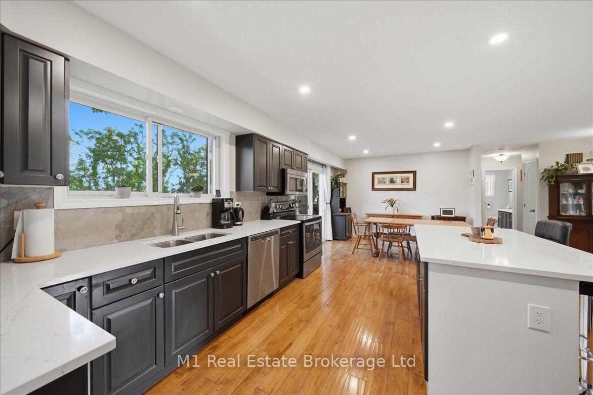 Photo 11 of 2 Conder Drive, Oro-Medonte, Rural Oro-Medonte — HOMEH