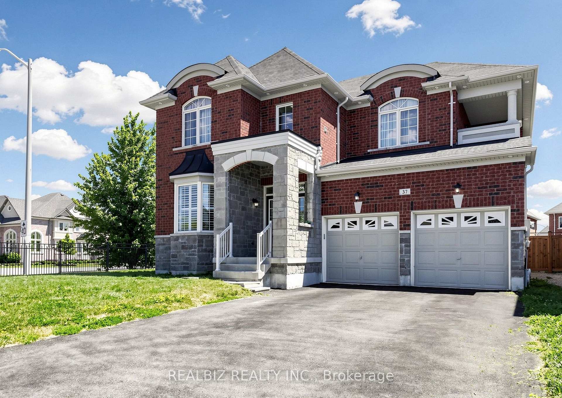 Photo 1 of 37 Alamosa Court, Brampton, Bram West — HOMEH