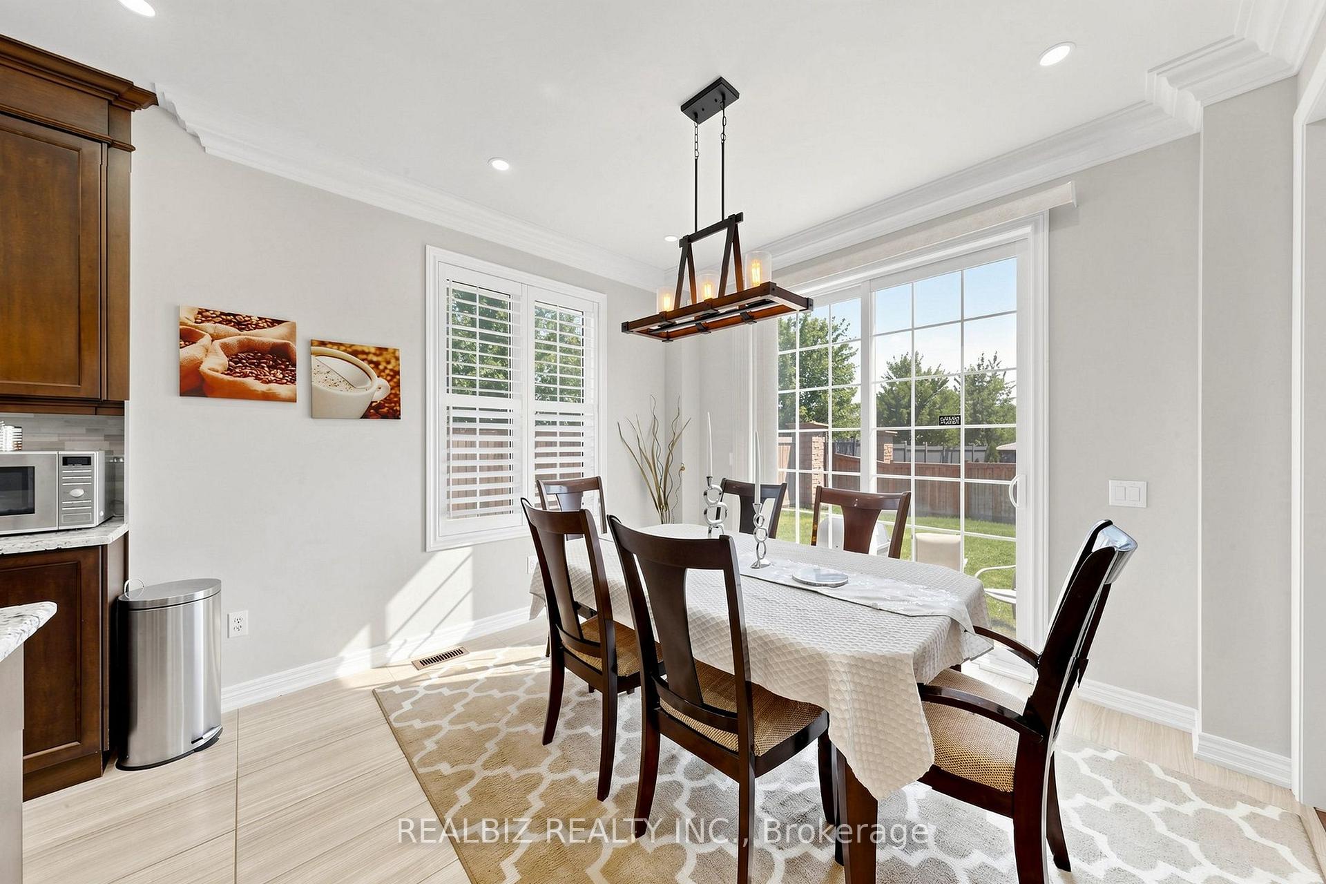 Photo 10 of 37 Alamosa Court, Brampton, Bram West — HOMEH