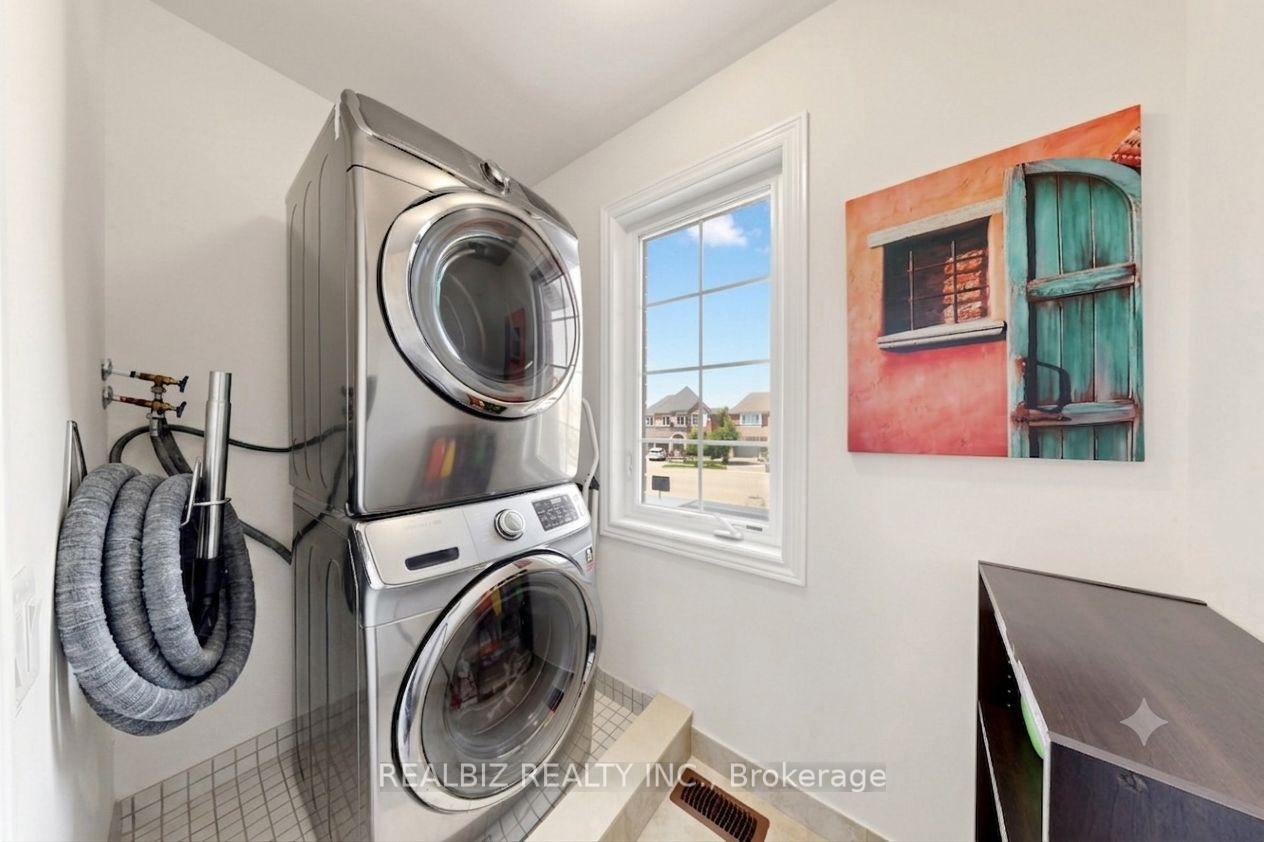 Photo 15 of 37 Alamosa Court, Brampton, Bram West — HOMEH