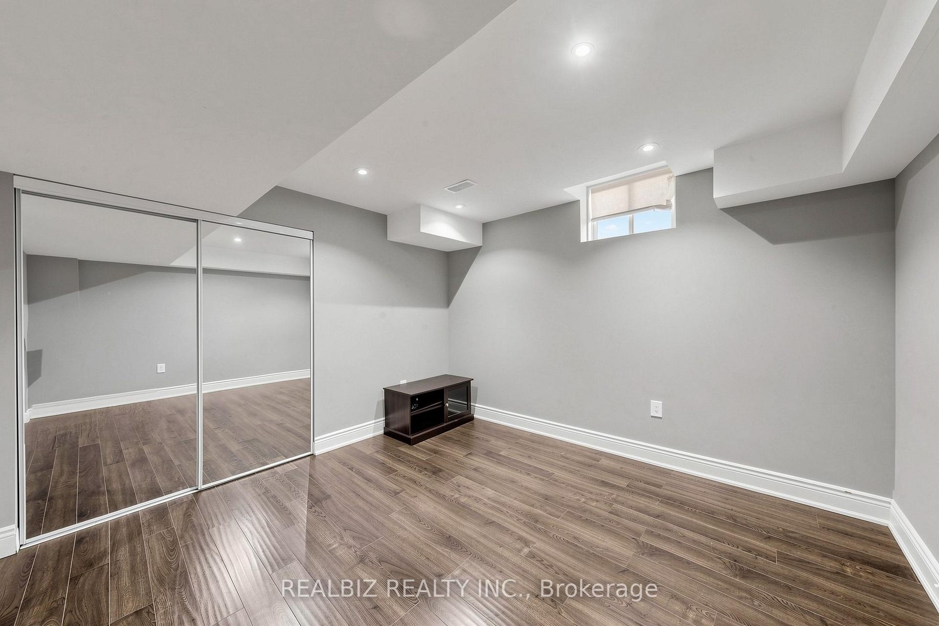 Photo 29 of 37 Alamosa Court, Brampton, Bram West — HOMEH