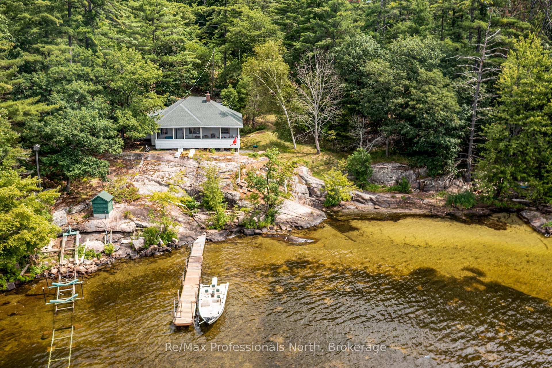 Photo 2 of 1102 Unit 2 Clipsham Road, Gravenhurst, Morrison — HOMEH