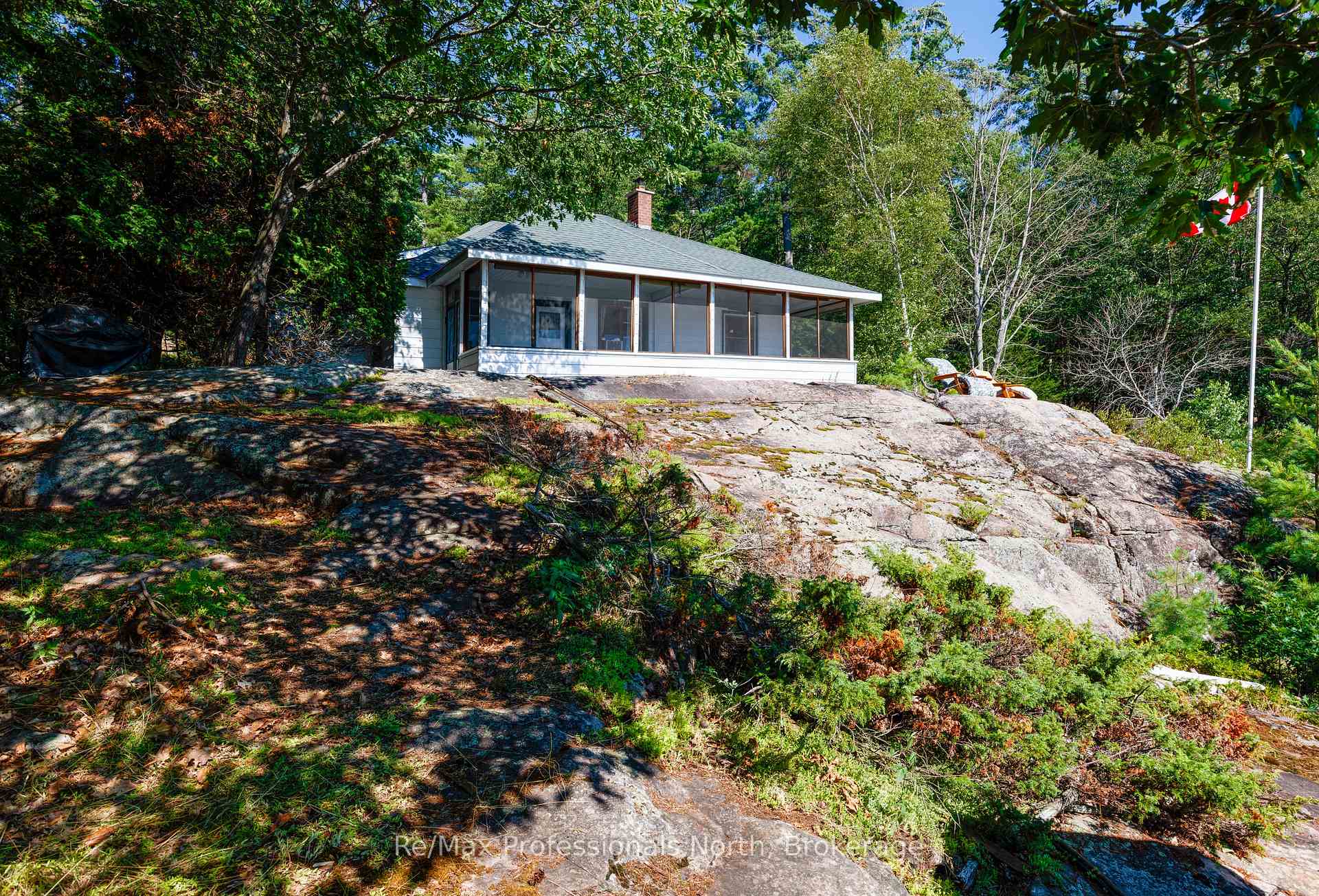 Photo 4 of 1102 Unit 2 Clipsham Road, Gravenhurst, Morrison — HOMEH