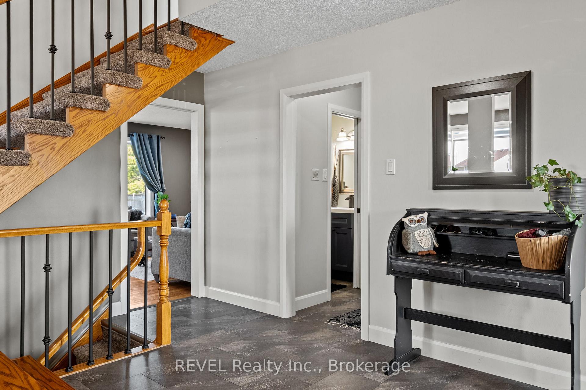 Photo 9 of 13 Bartok Crescent, Port Colborne, Main Street — HOMEH