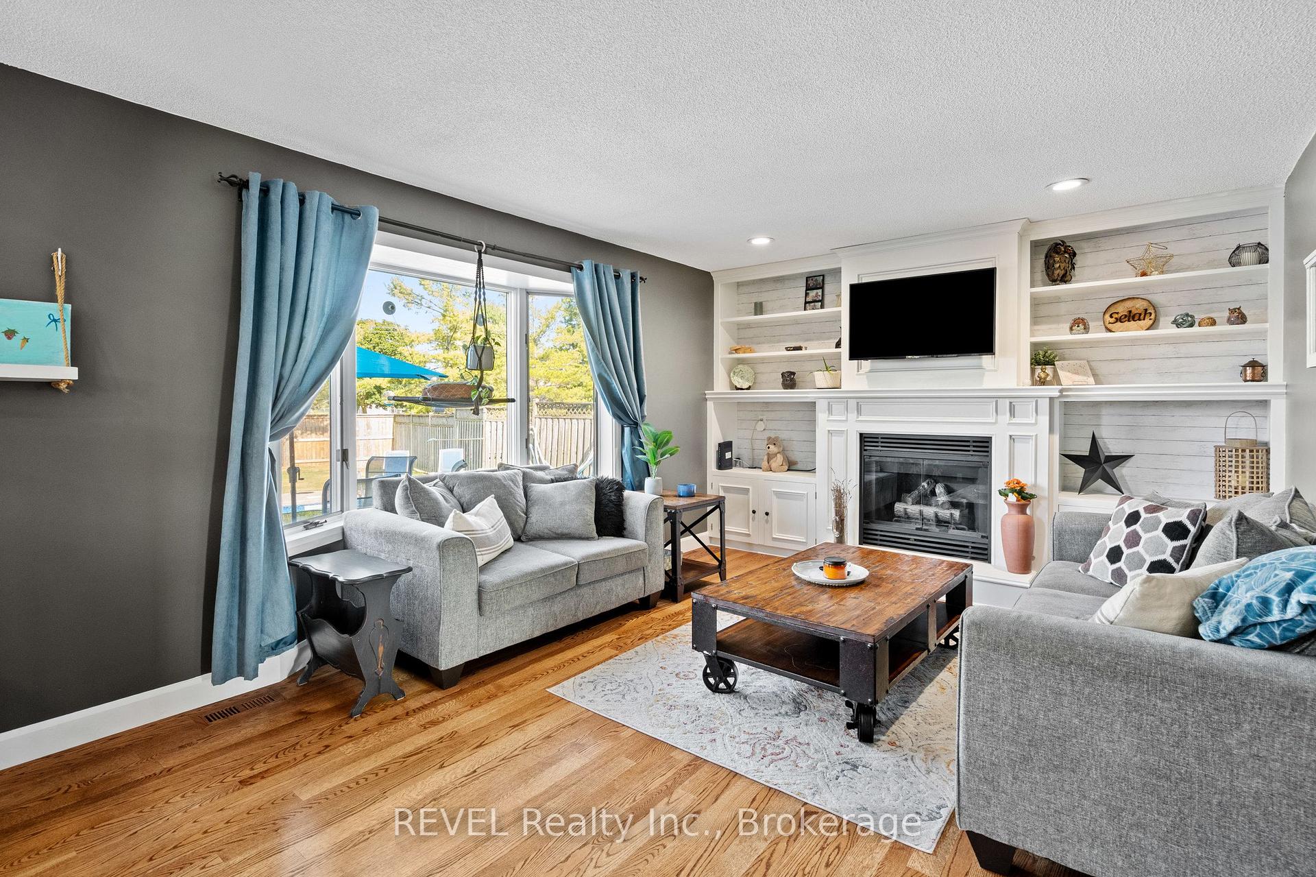 Photo 12 of 13 Bartok Crescent, Port Colborne, Main Street — HOMEH