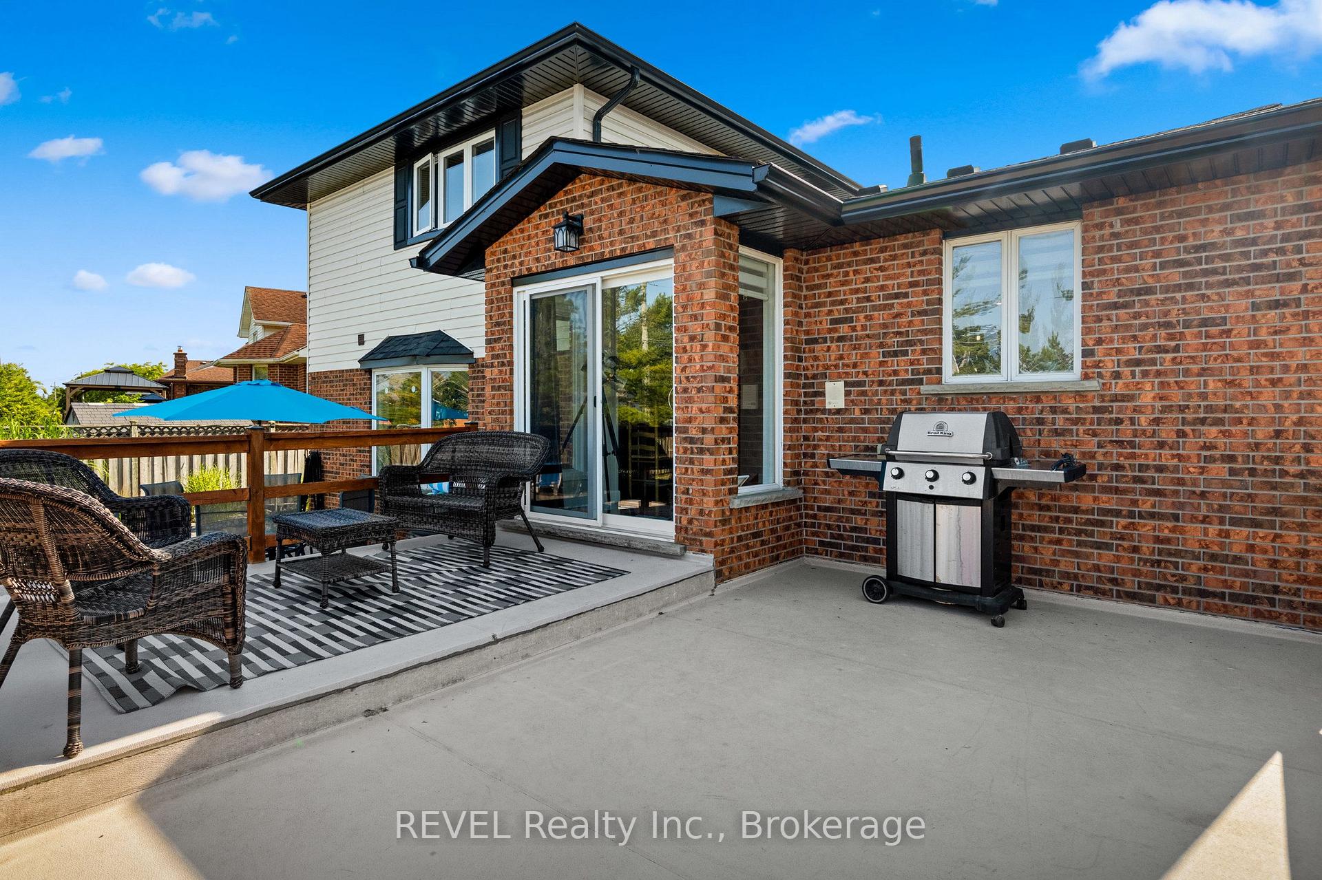 Photo 37 of 13 Bartok Crescent, Port Colborne, Main Street — HOMEH