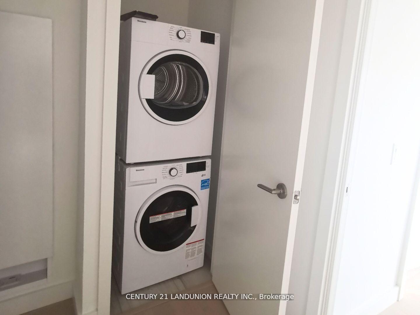 Photo 4 of Unit 1001, 81 Wellesley Street E, Toronto, Church-Yonge Corridor — HOMEH