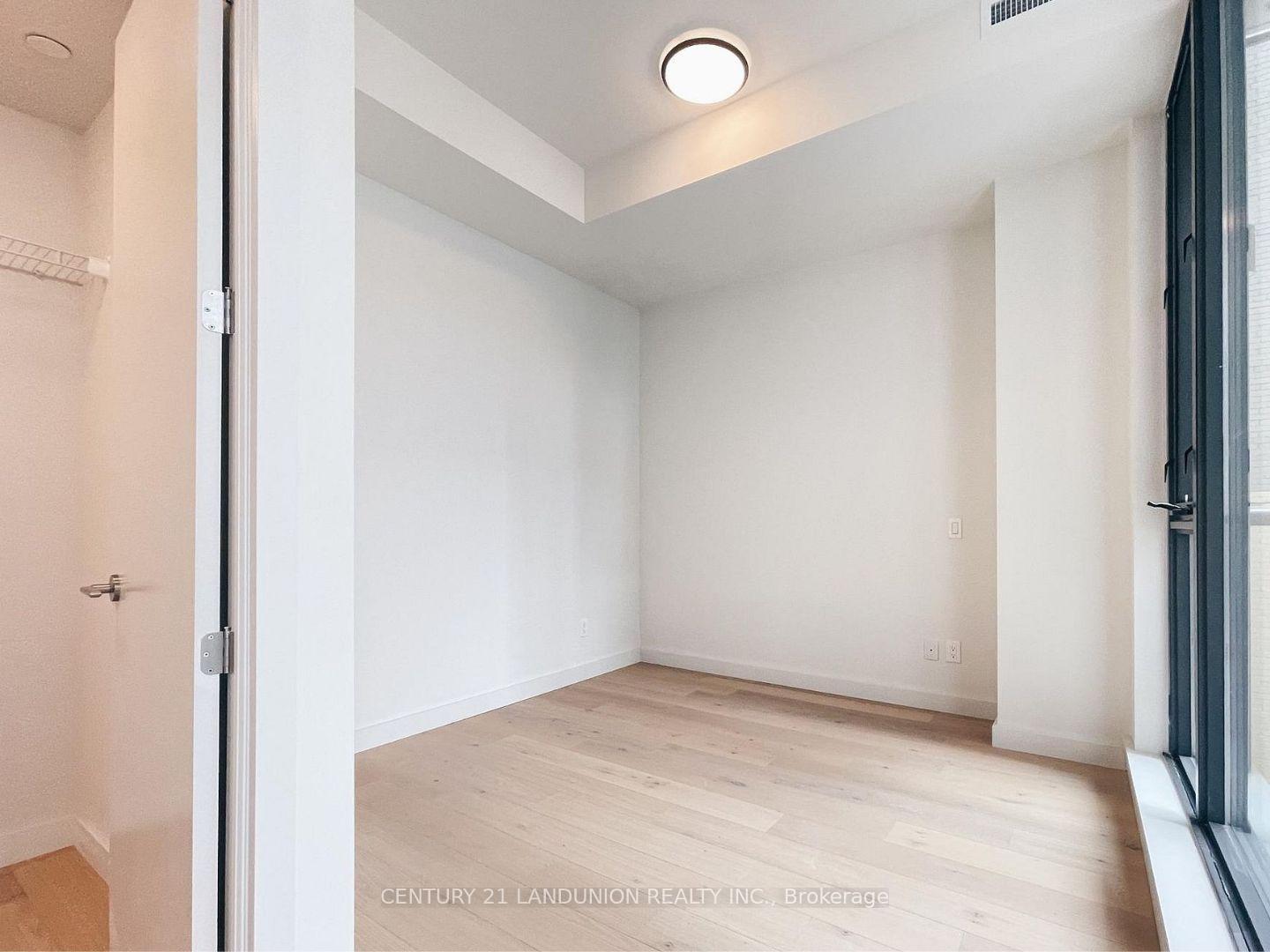 Photo 5 of Unit 1001, 81 Wellesley Street E, Toronto, Church-Yonge Corridor — HOMEH