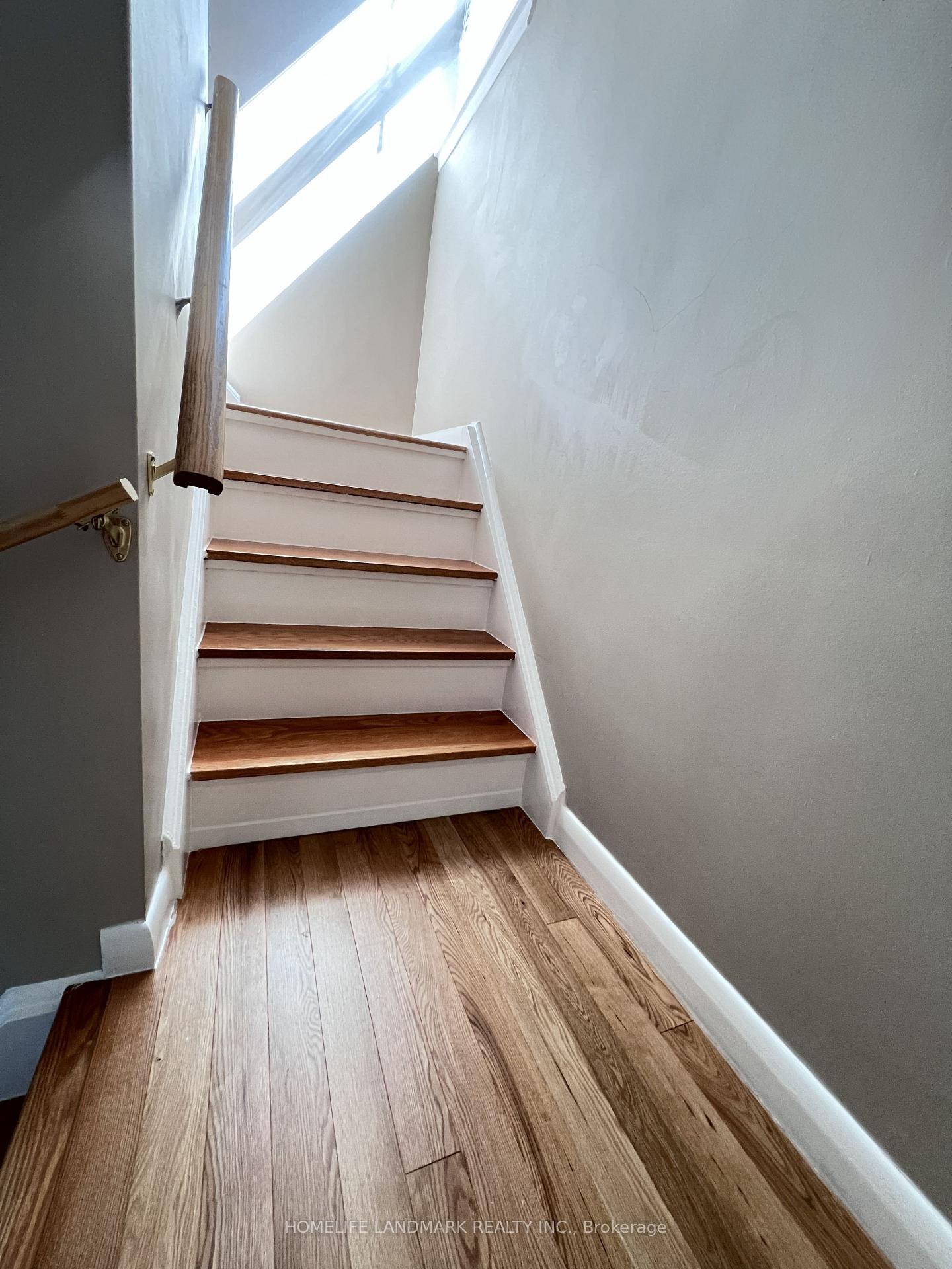 Photo 14 of 27 Tillplain Road, North York, Bathurst Manor — HOMEH