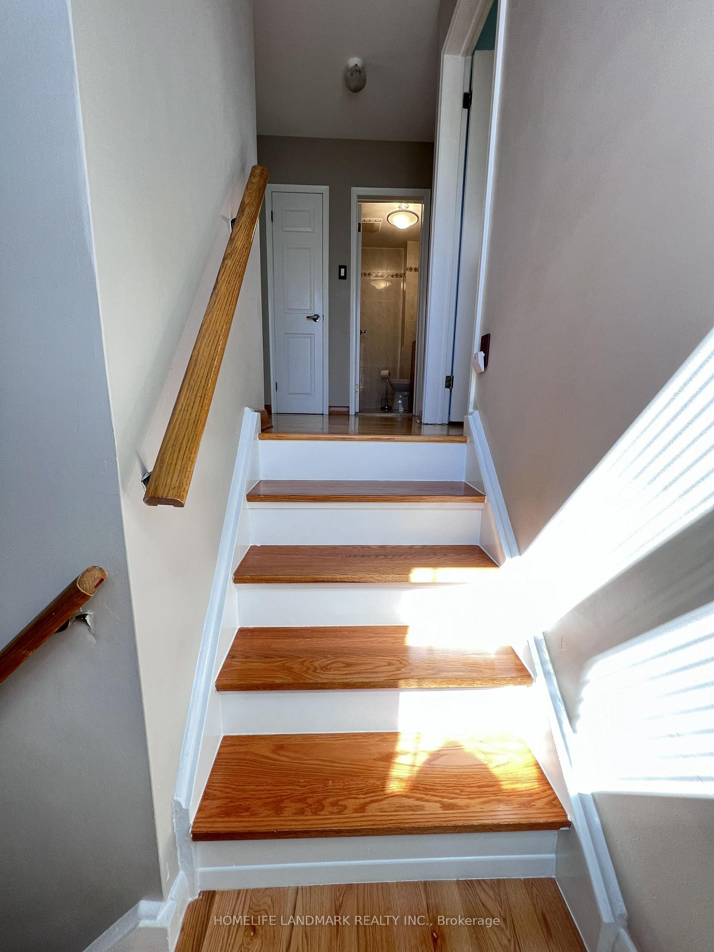 Photo 15 of 27 Tillplain Road, North York, Bathurst Manor — HOMEH