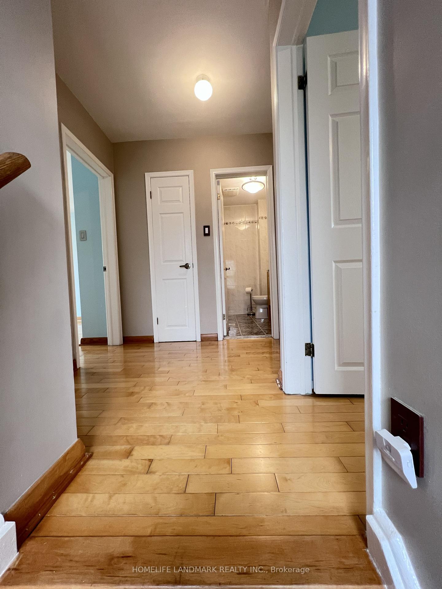 Photo 16 of 27 Tillplain Road, North York, Bathurst Manor — HOMEH