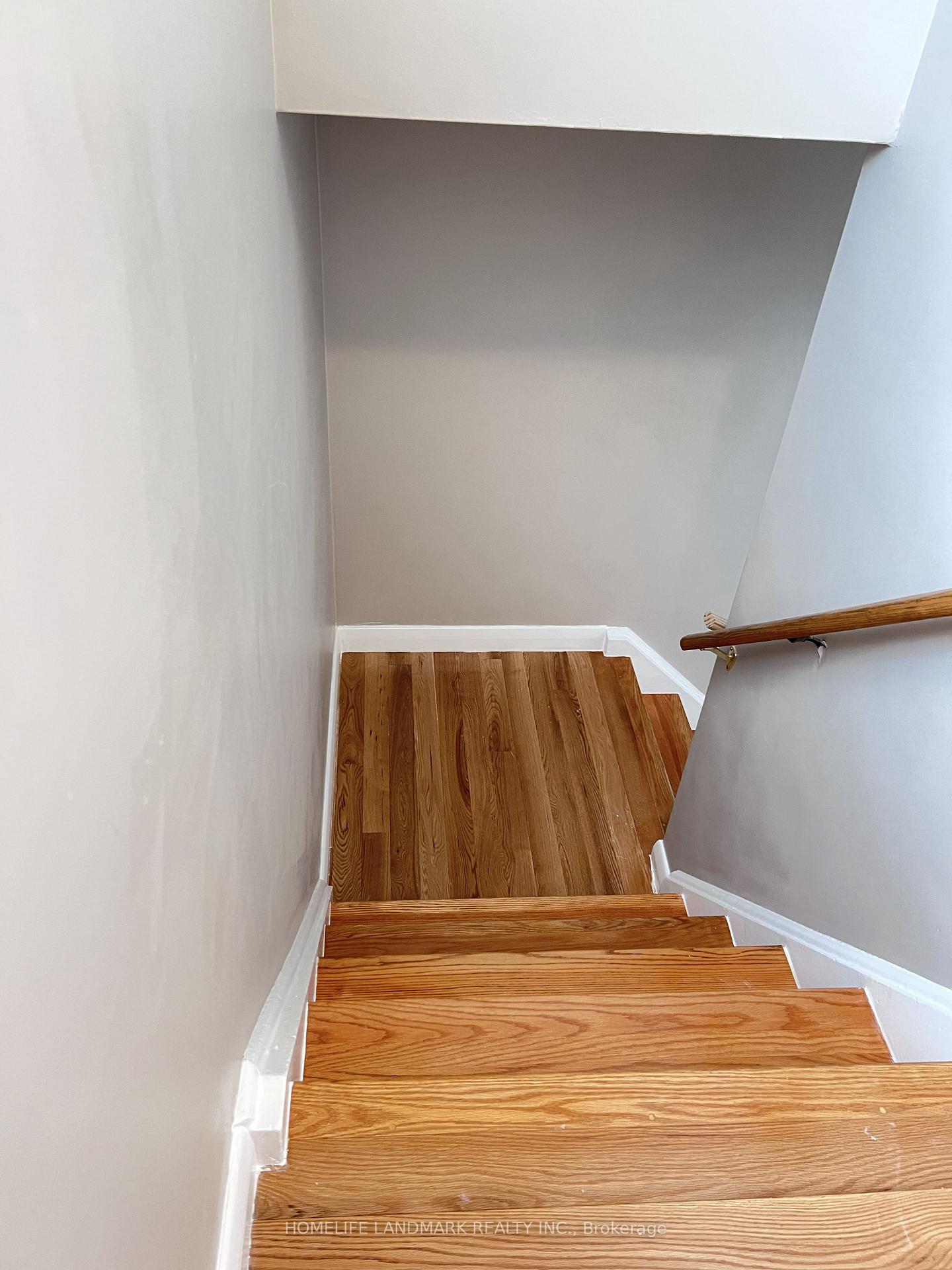 Photo 21 of 27 Tillplain Road, North York, Bathurst Manor — HOMEH