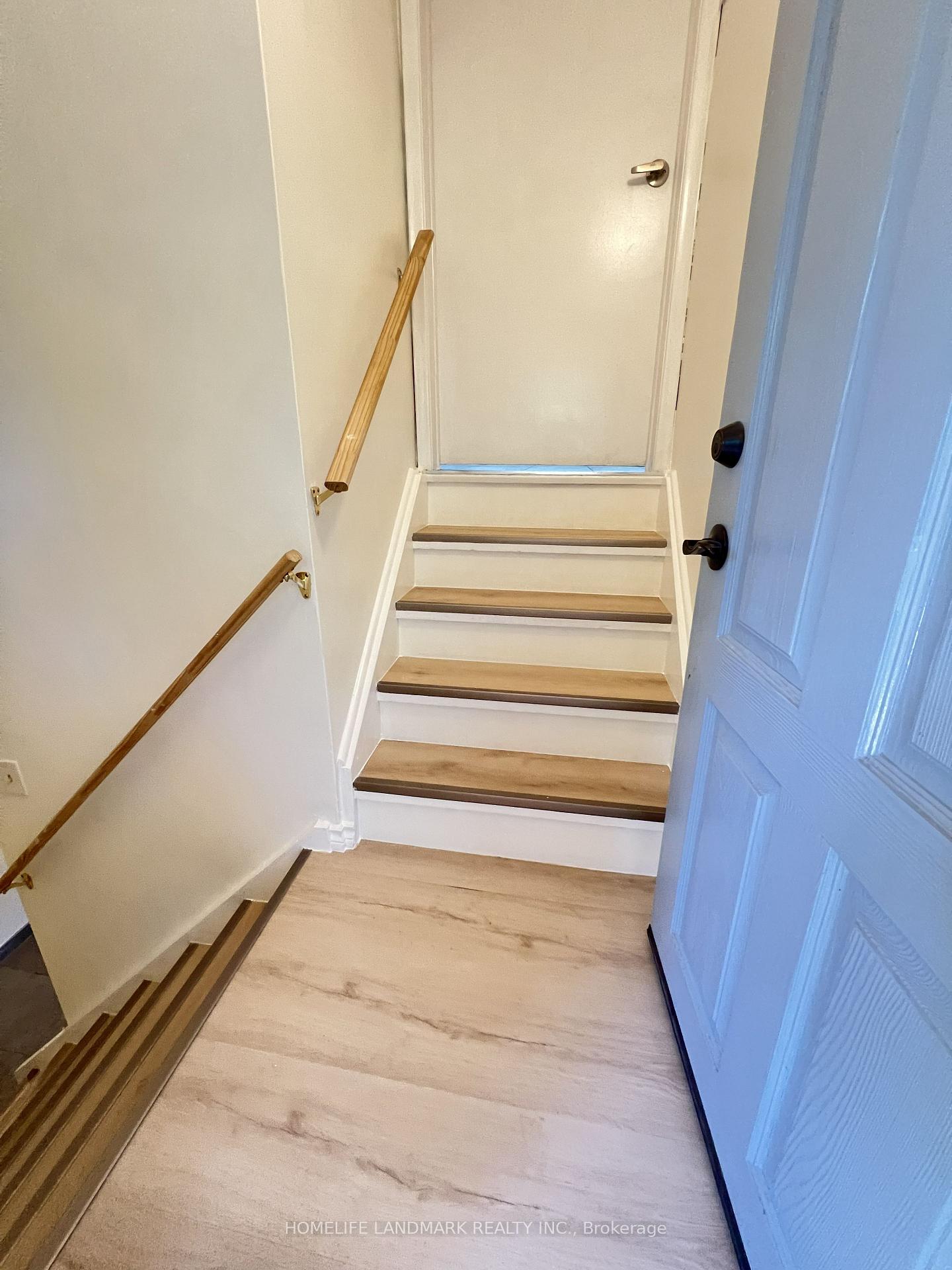 Photo 28 of 27 Tillplain Road, North York, Bathurst Manor — HOMEH