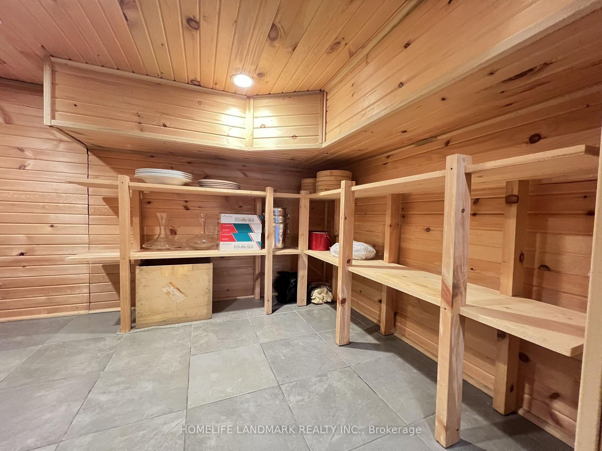 Photo 35 of 27 Tillplain Road, North York, Bathurst Manor — HOMEH