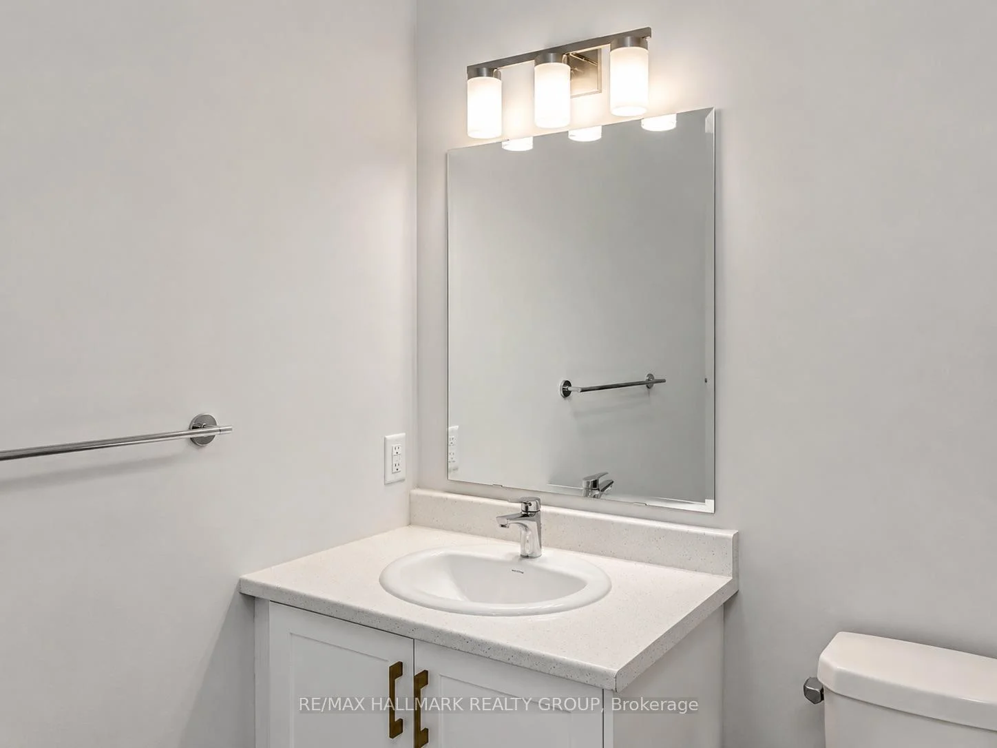 Photo 6 of 703 Tadpole Crescent, Ottawa, Barrhaven - Half Moon Bay — HOMEH