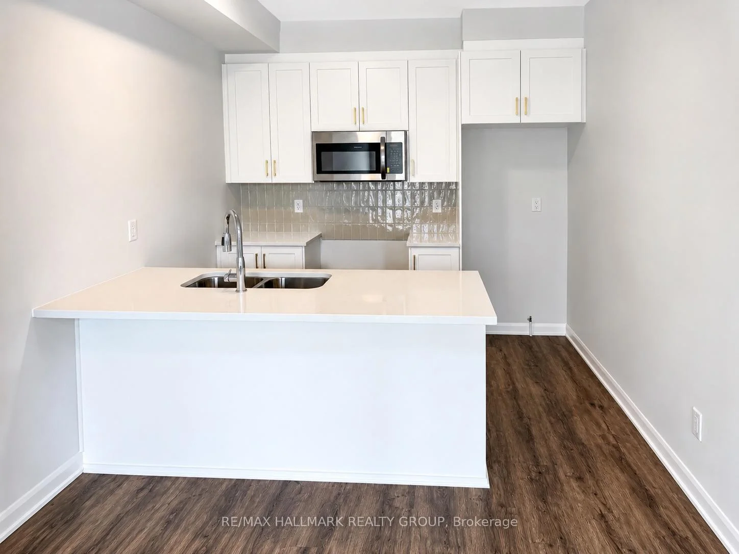 Photo 8 of 703 Tadpole Crescent, Ottawa, Barrhaven - Half Moon Bay — HOMEH