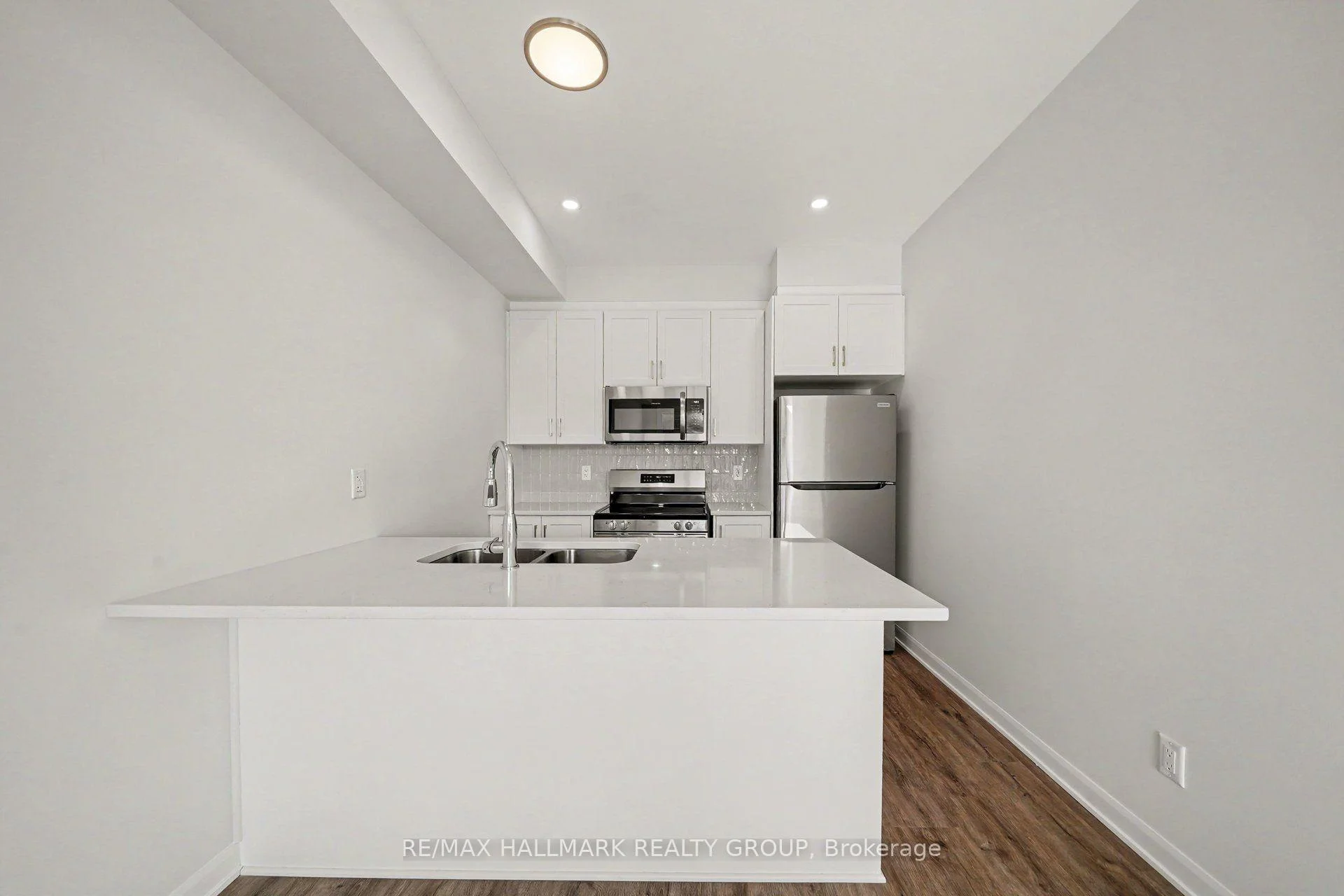 Photo 23 of 703 Tadpole Crescent, Ottawa, Barrhaven - Half Moon Bay — HOMEH