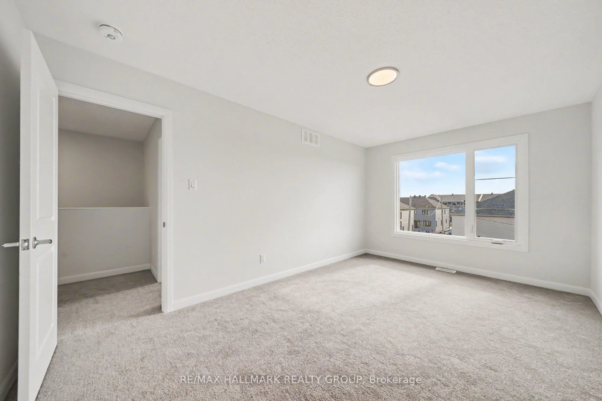 Photo 33 of 703 Tadpole Crescent, Ottawa, Barrhaven - Half Moon Bay — HOMEH