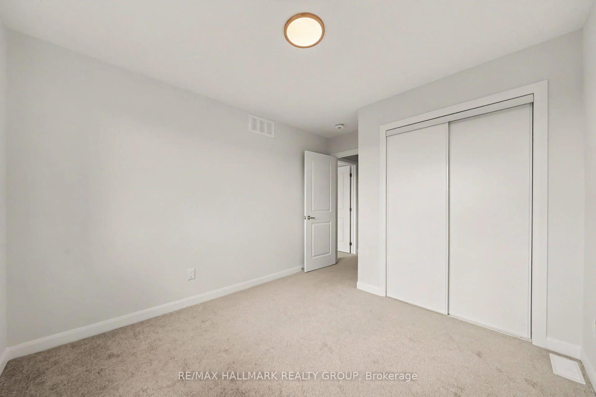 Photo 35 of 703 Tadpole Crescent, Ottawa, Barrhaven - Half Moon Bay — HOMEH